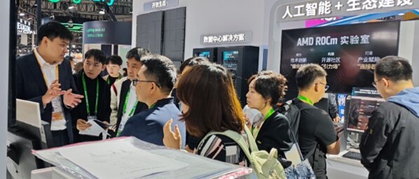 自動化網總經理朱霆進博會考察軟硬協(xié)同與跨界融合新路徑，深入解讀自動化科技新趨勢