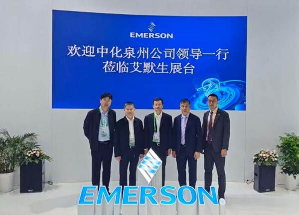 自動化網總經理朱霆進博會考察軟硬協(xié)同與跨界融合新路徑，深入解讀自動化科技新趨勢