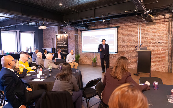 哈佛商學(xué)院Mike Grandinetti教授發(fā)表講話