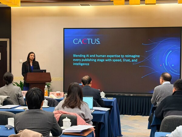 *Paperpal產(chǎn)品技術總監(jiān)Shilpi Mehra女士在會議中發(fā)表演講*