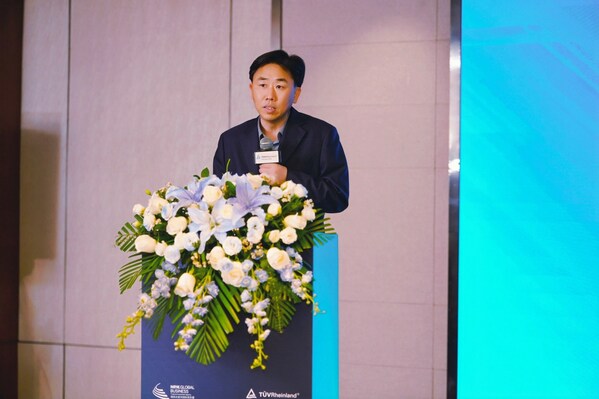 廣州開發(fā)區(qū)黨工委委員、管委會副主任顧曉斌發(fā)言