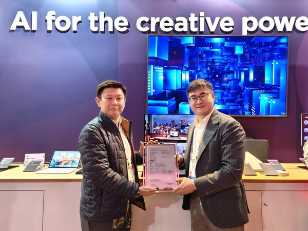 Lenovo Yoga Pro 27UD-10 OLED顯示器獲T&Uuml;V萊茵感知立體色域（5星）認(rèn)證證書