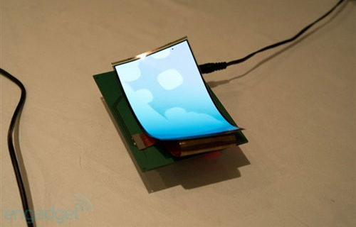 ����չʾ19��ɏ���Amoled